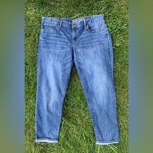 •GAP•Cropped Denim Jeans•Sexy Boyfriend Cut•Size 16 M•Great Condition!
